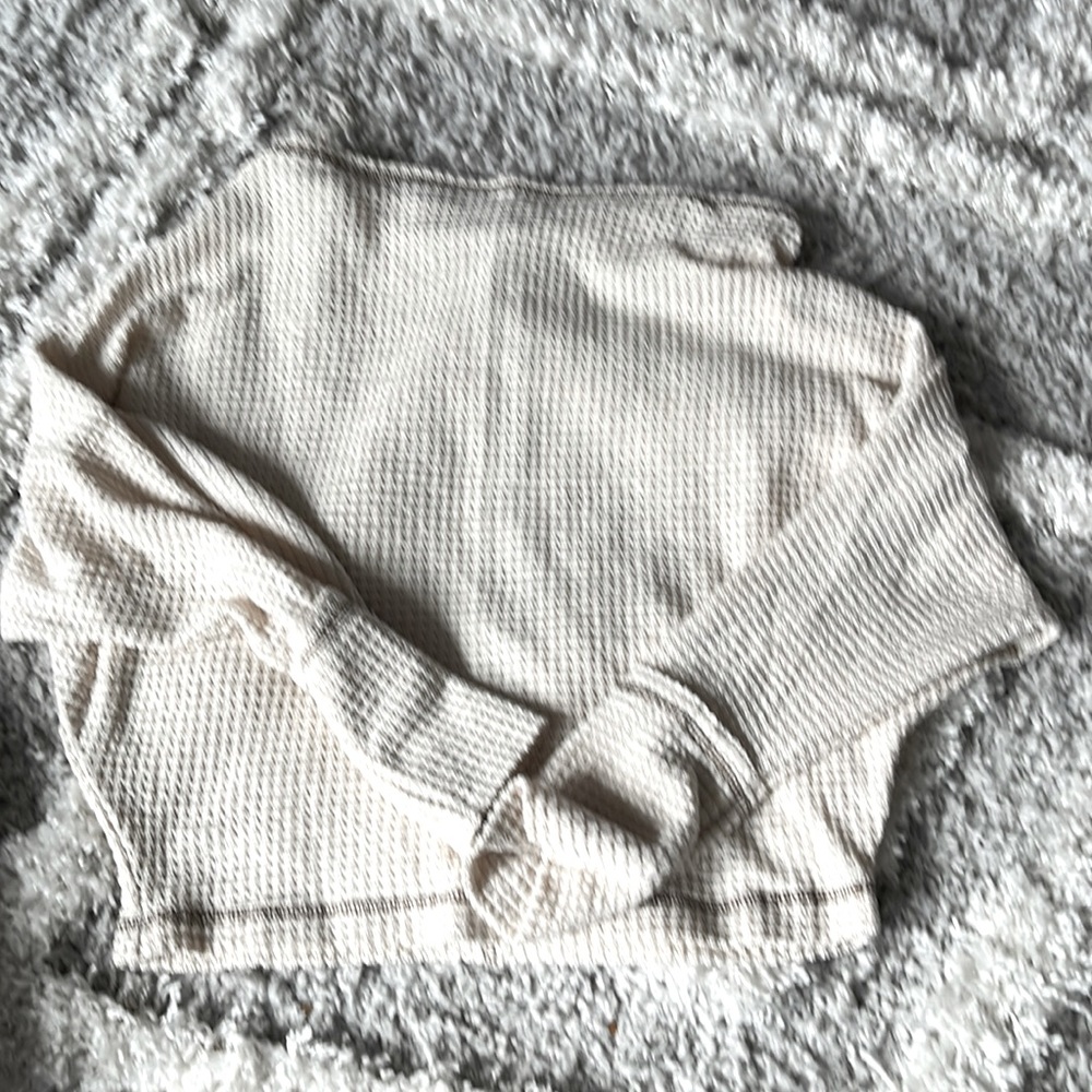 Boutique cropped sweater
